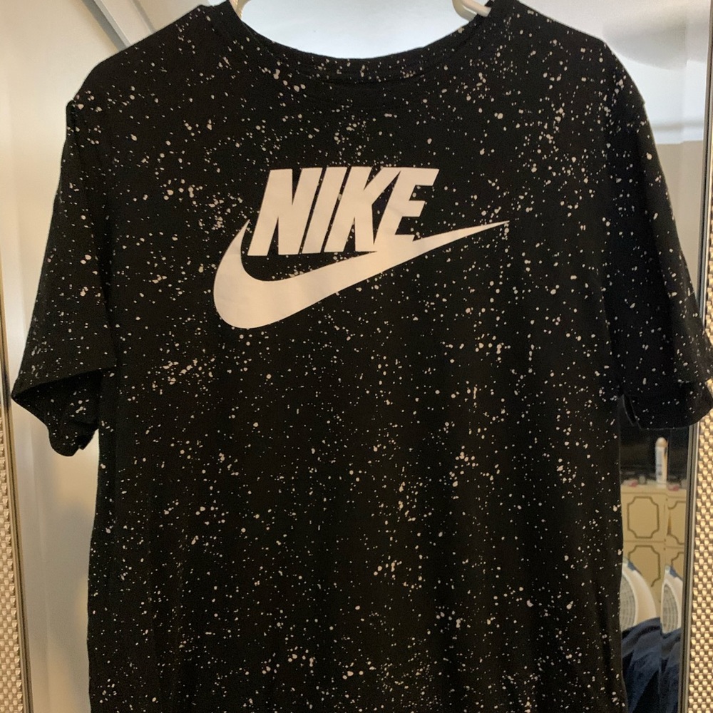 Men’s Nike Shirt